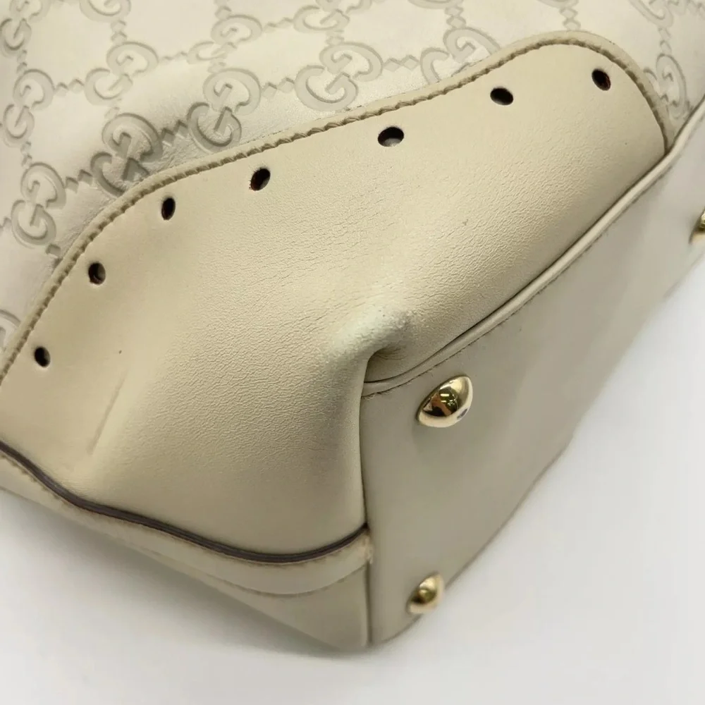 Authentic GUCCI Guccissima Leather Horsebit Off White Shoulder Bag - Picture 12 of 17
